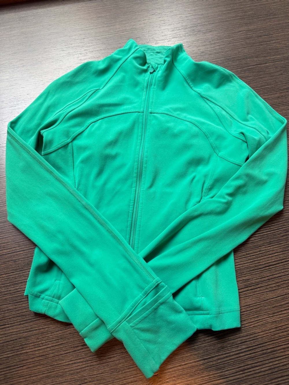 Lululemon Crop Define jacket: Kelly Green